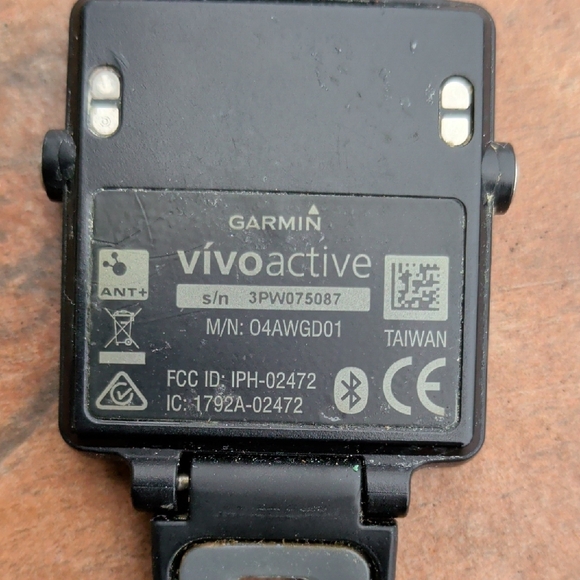 Garmin Black Vivoactive Smartwatch - Picture 3 of 6